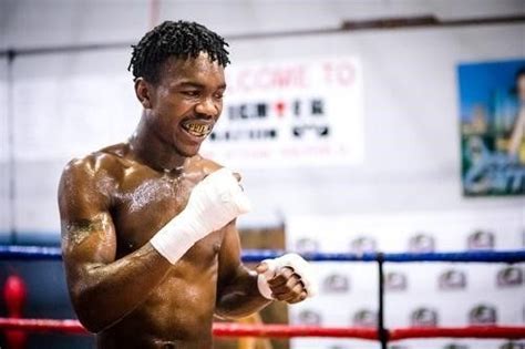 Holyfield's son turns pro, signs with Main Events - ESPN