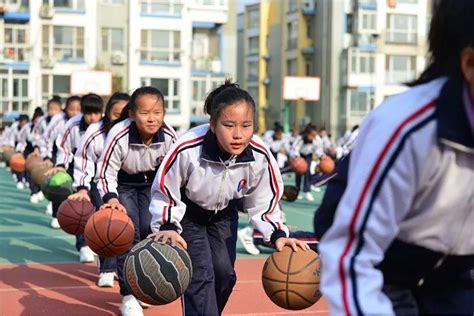 教育部发布通知，寒暑假实施“体育家庭作业”，家长纷纷支持_腾讯新闻