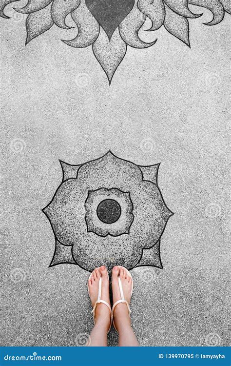 Selfie Young Woman of Feet in Fashion Shoes on Concrete Floor ...