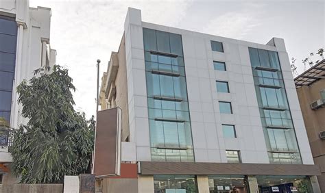 TREEBO TREND AARON CASTLE (New Delhi) - Hotel Reviews & Photos ...