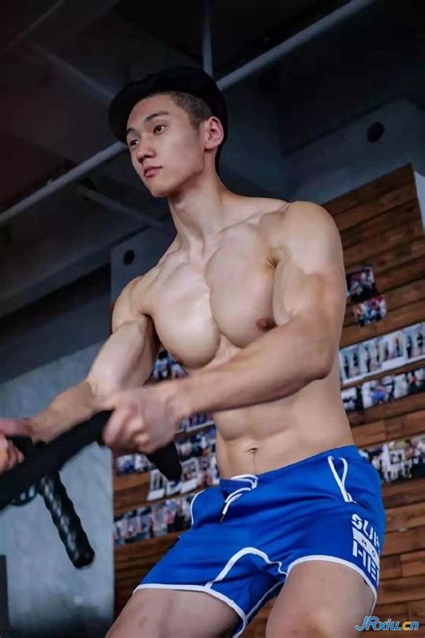身高185的22岁江苏健身教练 肌肉帅哥 | 男嗨之家