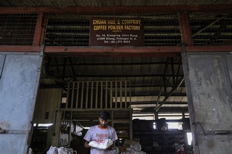 Pewaris Kilang Kopi Sedia Perturun Ilmu Buat Serbuk Kopi Tradisional ...