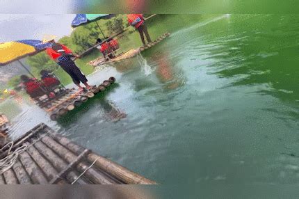 【广西】女子在桂林坐竹筏被索要小费：很多游客都在吐槽