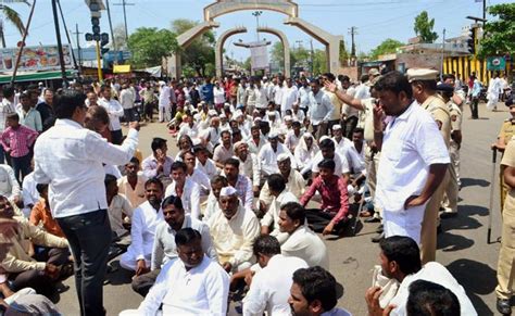 जान-बूझकर किसान नहीं चुकाते बैंकों का कर्ज, वित्त मंत्रालय के साथ बैठक ...