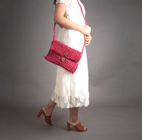 Katran Crochet Sling Bag – Itihasikala