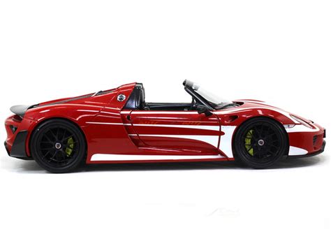 2015 Porsche 918 Spyder Weissach Package 1:18 Minichamps diecast model ...