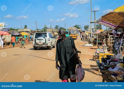 Ghana People in Town 的图像结果