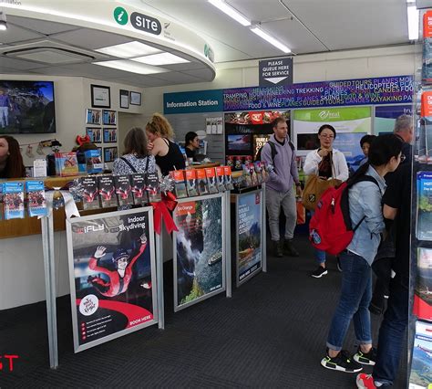QUEENSTOWN ISITE VISITOR INFORMATION CENTRE - All You Need to Know ...