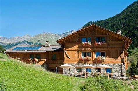 CHALET ALPENROSE BIONATUR WELLNESS (Cogolo) - Hotel Reviews, Photos ...