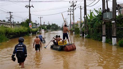 Cyclone Ditwah leaves a trail of destruction in Sri Lanka; over 120 ...