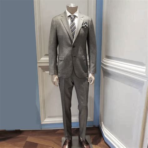 Custom Suits for Men 的图像结果