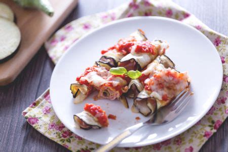 Stuffed eggplants - Italian recipes by GialloZafferano