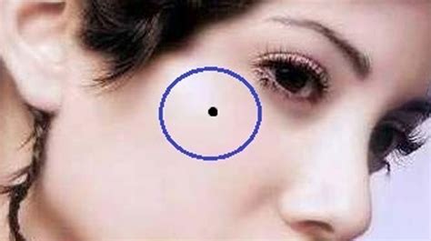 耳垂有痣的女人代表什么意思（女人耳垂反面有痣代表什么）-紫微星座网