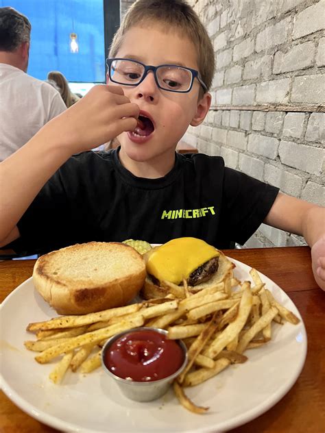 Minnesota: Insula Restaurant in Ely