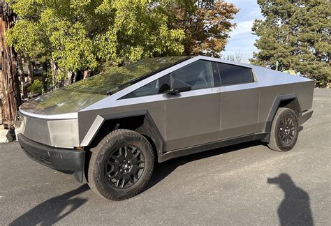 Tesla Cybertruck review: incredible tech packaged in the weirdest way | Electrek