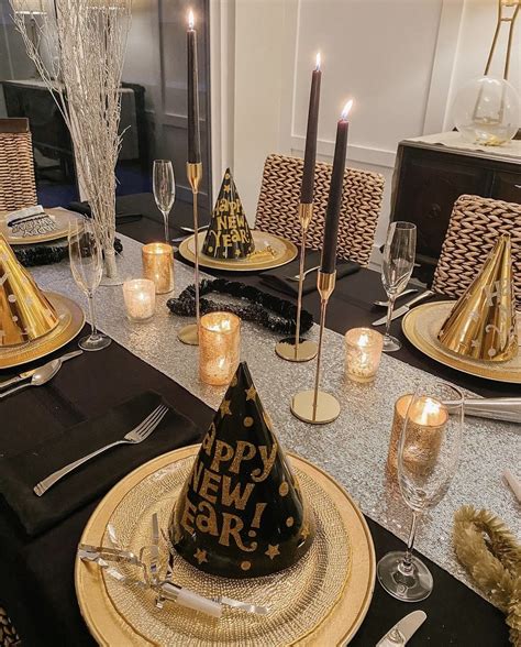 Golden Table Decorations Elegant Gold And Red Holiday Table Setting