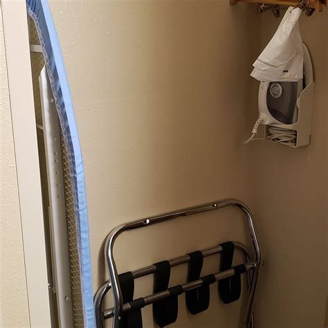 BEST WESTERN EMPIRE TOWERS (Sioux Falls) - Hotel Reviews, Photos, Rate ...
