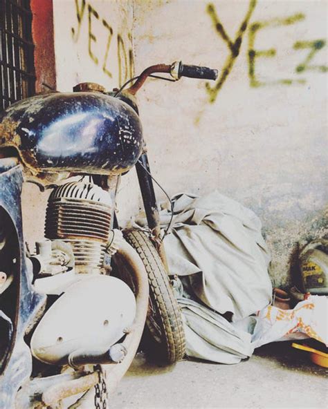 Trip Machine Two Stroke Tuesdays E17 : Yamaha RD 350 - Dream Machine ...