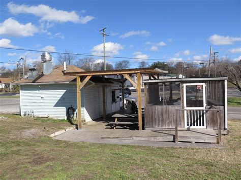 Riverside Grill Shack - Nashville, TN | Review & What to Eat