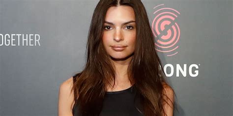 Emily Ratajkowski Shows Off Her Fit Physique at Workout Event in NYC ...