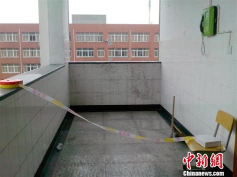 浙江金华某中学一学生坠楼致死 死前与老师争执-搜狐新闻