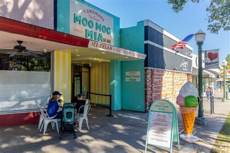 About Verdugo Woodlands | Schools, Demographics, Things to Do - Homes.com