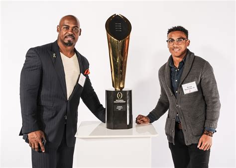 Brian Dawkins Formally Enshrined in Pro Football Hall of Fame – Clemson ...