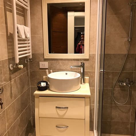 SHALLALAT AL BAROUK HOTEL & RESTAURANT - Specialty Hotel Reviews ...