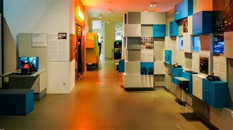 Computer Machine Games 的图像结果