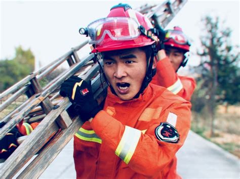 中国消防员图片 - 站长素材