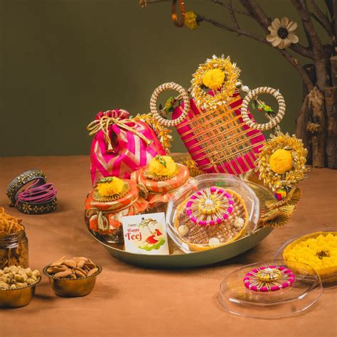 Teej Saugaat: Decorative Tray with Ghewar and Traditional Treats