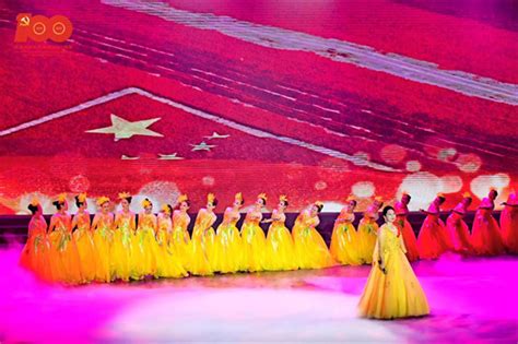 第十五届武汉音乐学院舞蹈系“红舞月”群舞《我等你》 - 舞蹈图片 - Powered by Discuz!