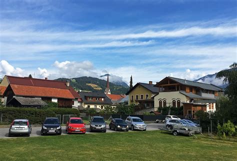 BIERHOTEL LONCIUM (Kötschach-Mauthen) - Hotel Reviews, Photos, Rate ...
