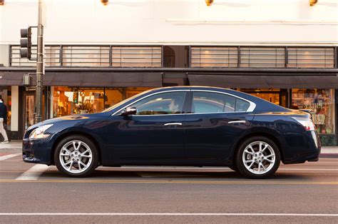 2013 Nissan Maxima Photos: Interior, Exterior, and Videos