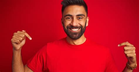 Check Out The Best Red T-Shirts For Men! | WhatsHot Delhi Ncr