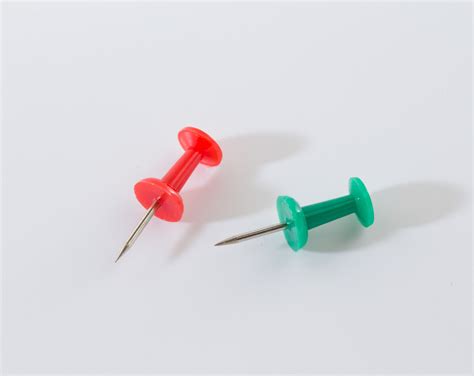 厂家供应彩色工字钉美式图钉软木钉绘画图钉塑料工字钉可选单色-阿里巴巴