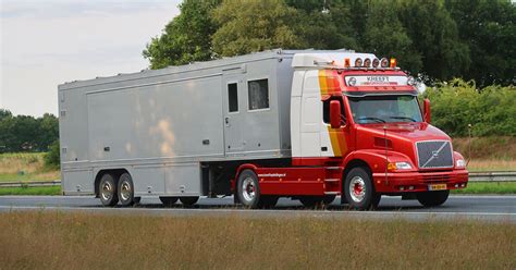 Volvo (BR) NH 12 from 2000 :: truckinfocus.com