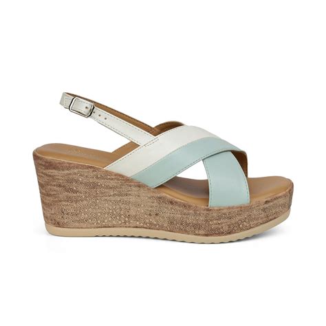 Buy Women's Wedges Sandals Online At Best Prices - Tresmode