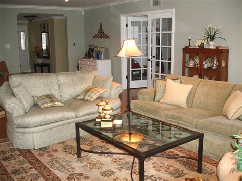 Benjamin Moore Silver Sage Paint