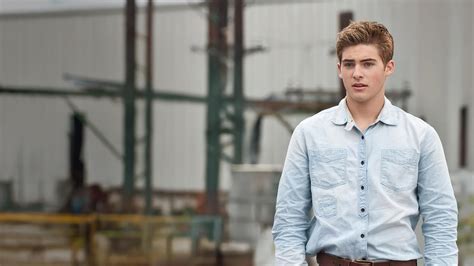 Watch The Starving Games Online | STARZPLAY