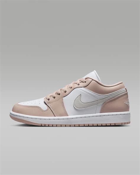 Air Jordan 1 Low Women's Shoes. Nike IN