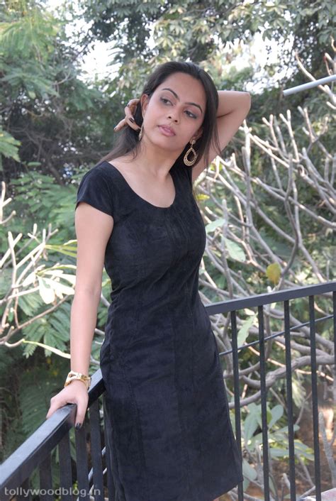 Simmi New actress Photos Gallery