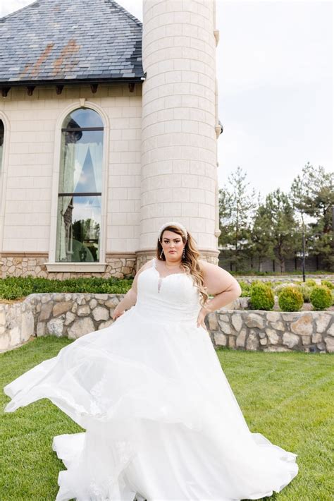 Mimi's Bridal | Wedding Dresses