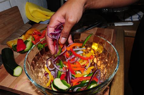 Raw foodists rely on Mother Nature for culinary creativity | Article ...