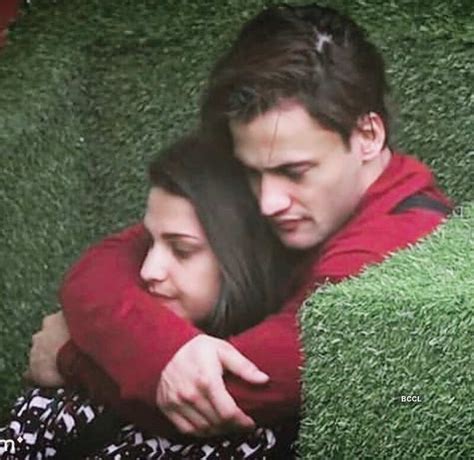 Romantic pictures of Asim Riaz and Himanshi Khurana are breaking the ...