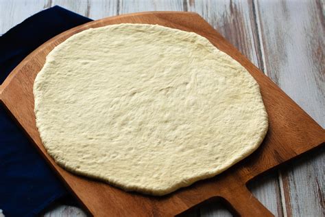 No Rise Pizza Dough Recipe - Food Fanatic
