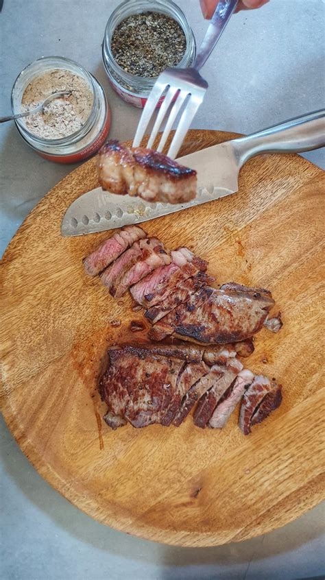 Spaghetti Steak Recipe - 7 Ingredients Simple and Delicious