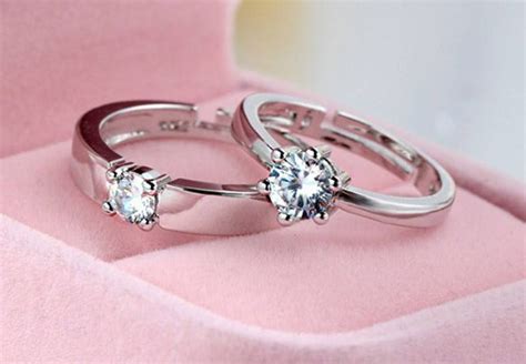 妈妈送的戒指戴在哪个手指 代表什么含义 - 中国婚博会官网