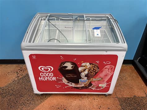 Unilever Portable Reach In Sliding Top Ice Cream Freezer