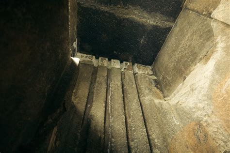 Inside Pyramids 的图像结果